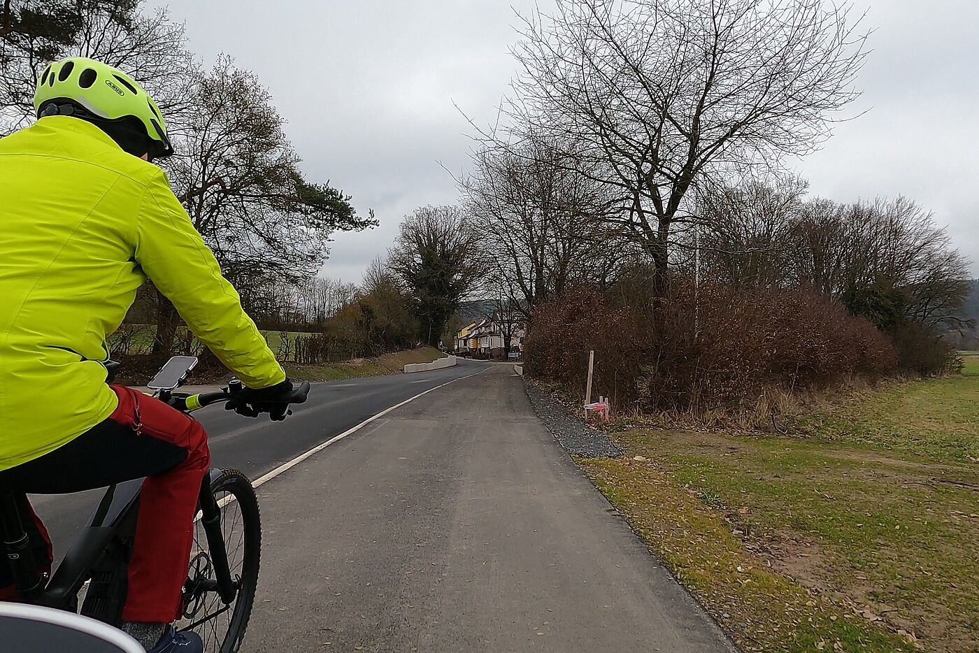 Neubau R4/Schwalmradweg Bischhausen - Niederurff