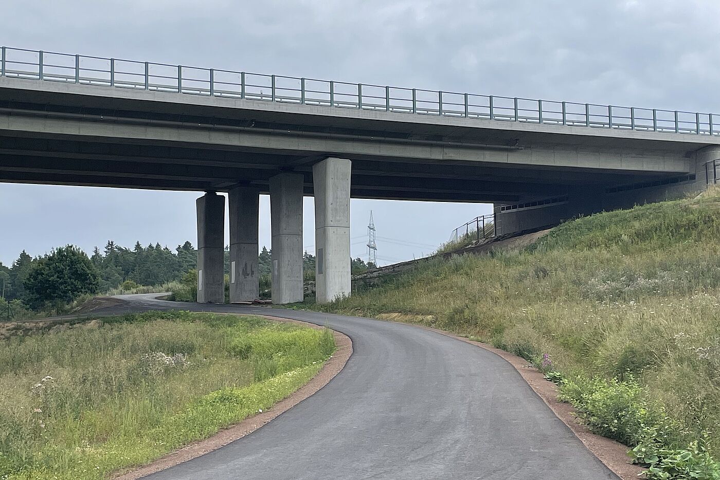 Radweg - Blickrichtung aus Momberg kommend