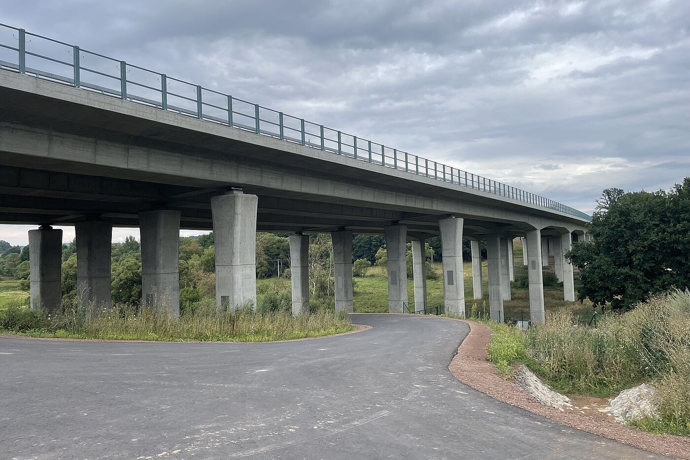 Radweg - Blickrichtung aus Neustadt kommend