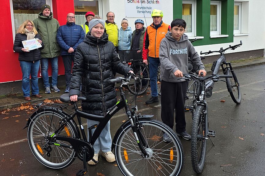 ADFC-Spende 2025 an die Schule am Schloth in Melsungen ADFC-Spende 2025 an die Schule am Schloth in Melsungen