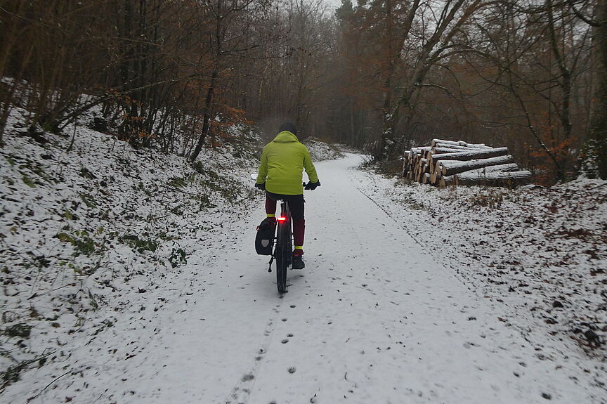 Radfahren im Schnee Radfahren im SchneeRadfahren im Schnee